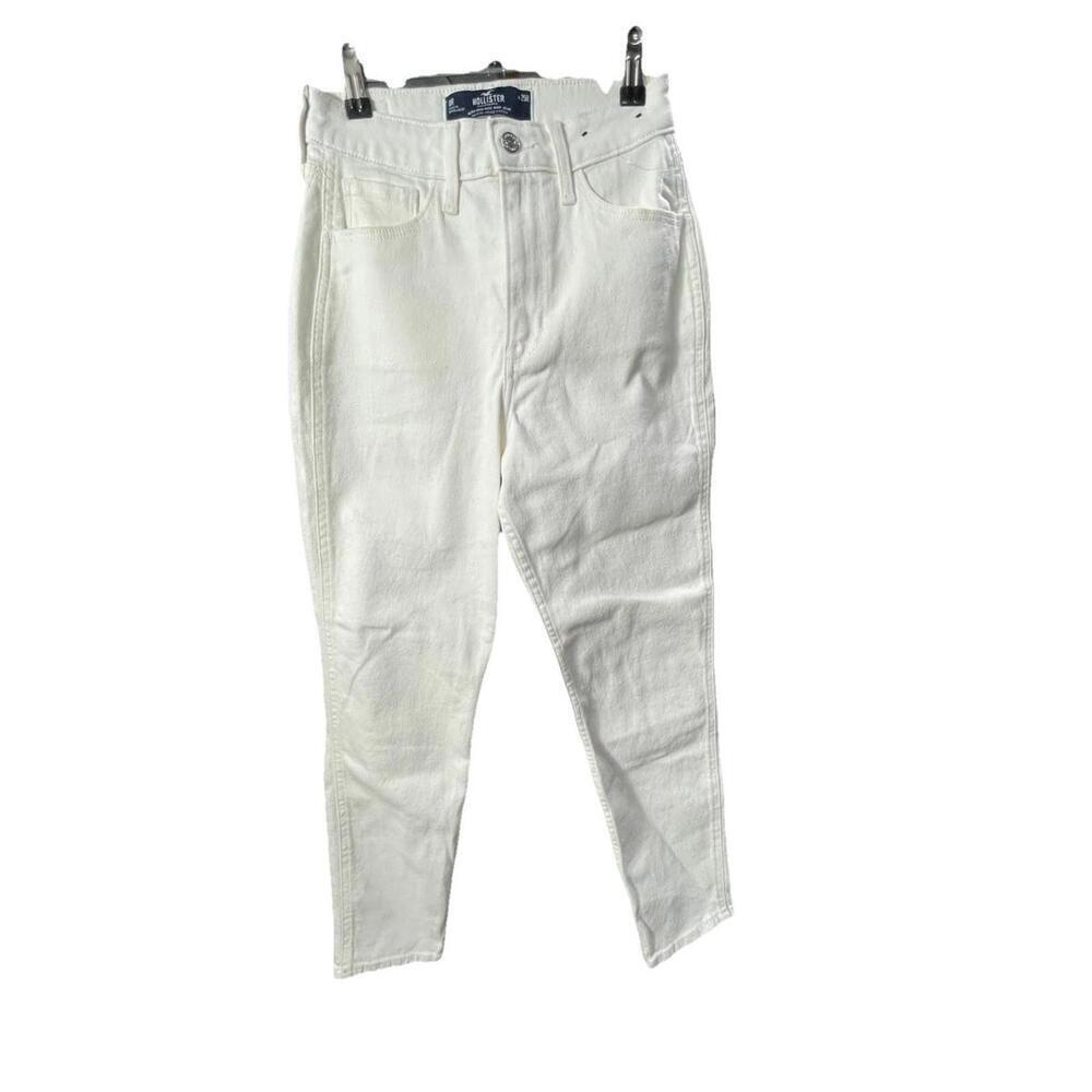 Hollister California White Ultra High Rise Mom Jeans Sz 0R / 25R MSRP $54.95
